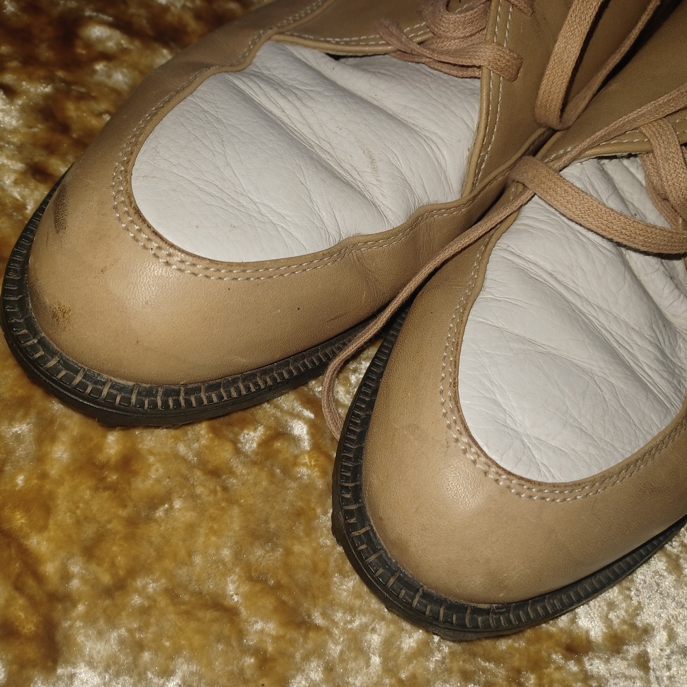 VINTAGE Saddle Shoe Nike Tan and White Athletic Shoes